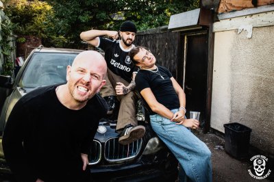 angry-itch-promo-photo-2